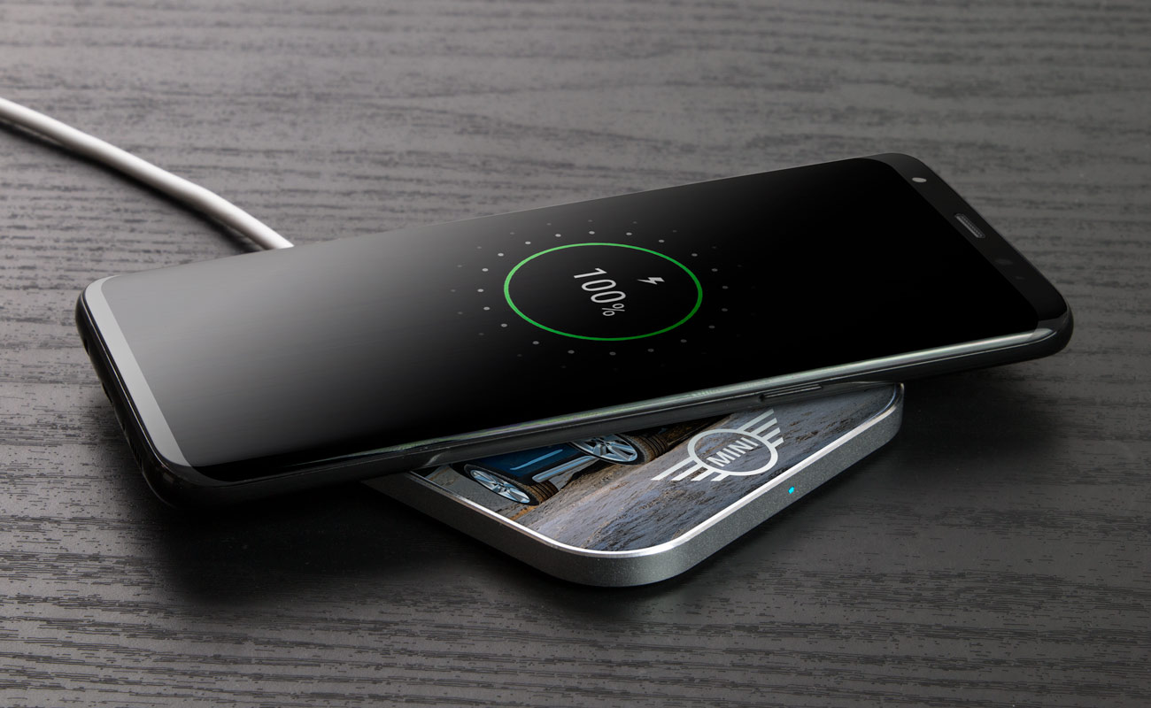 Edge - Customizable Wireless Charging Pad gallery thumbnail